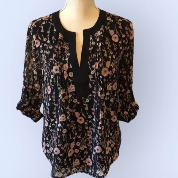 Collective concepts pink florals on black. Xsm - Picture 1 of 8